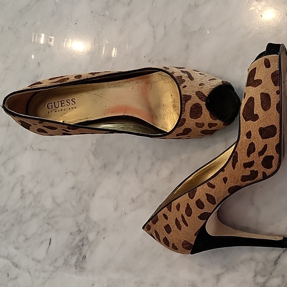 GUESS Cheetah Leopard Print High Heels - Picture 6 of 6